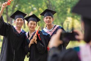 哈爾濱工程大學(xué)繼續(xù)教育學(xué)院空乘專業(yè)的學(xué)費多少，口碑怎樣？