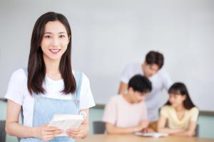 高中生能上安徽新華學(xué)院科技學(xué)院嗎？