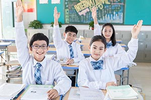北京市朝陽區(qū)正源新亞學(xué)校小學(xué)、初中學(xué)籍是哪里的？