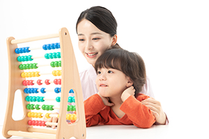 2024-2025學(xué)年北京新府學(xué)外國語學(xué)校(國內(nèi)班)一年學(xué)費(fèi)多少錢？可以按學(xué)期繳納嗎？