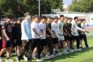 北京懷柔索蘭諾中學高一新生軍訓風采！