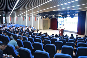 北京市豐臺區(qū)新北賦學(xué)校教職工大會：揚(yáng)帆新高度 挺進(jìn)新征程