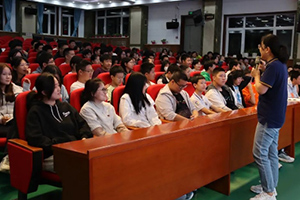 北京懷柔索蘭諾中學(xué)開展英語學(xué)科學(xué)法指導(dǎo)系列講座！