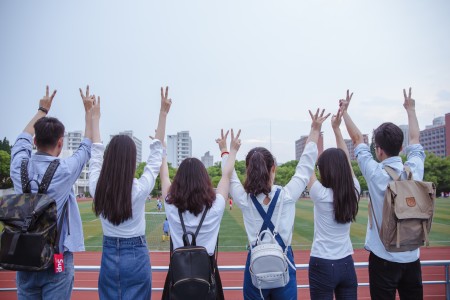 北京耀華國際教育學校2025年秋季招生學費多少？